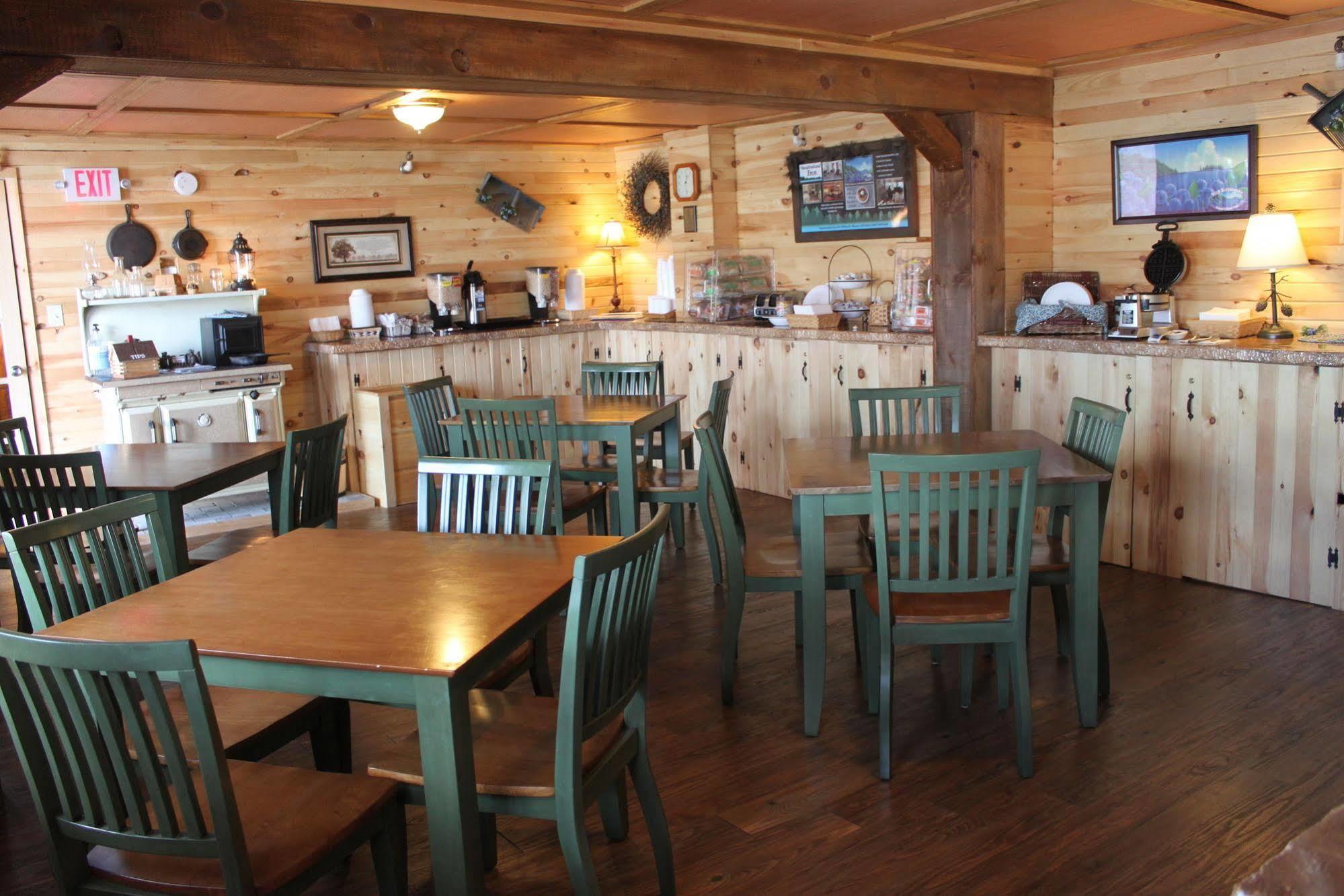 Brewer Maine Woods Inn מראה חיצוני תמונה