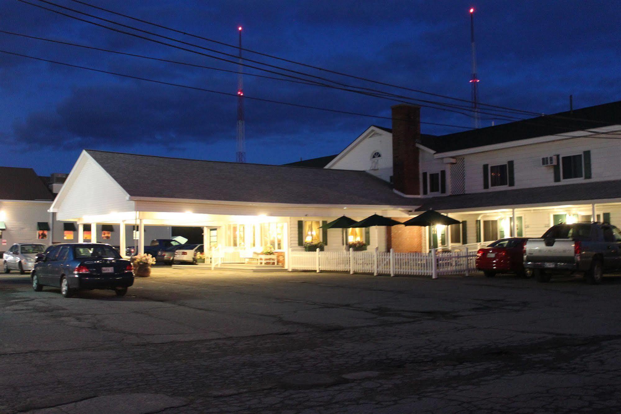 Brewer Maine Woods Inn מראה חיצוני תמונה